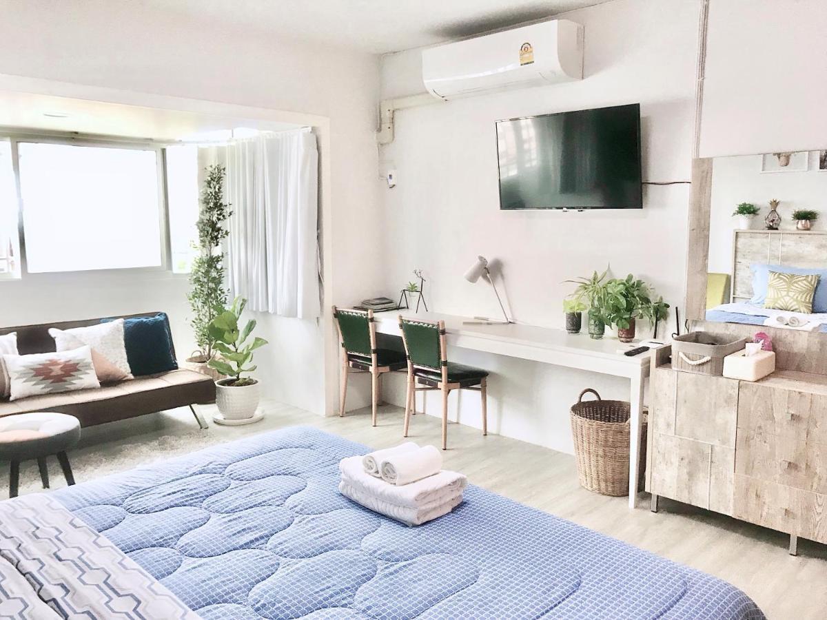Cozy A At Nimman Studio Room In Condominium Чиангмай Экстерьер фото